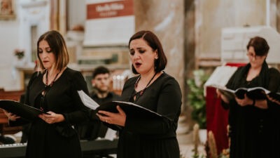 Introduzione al canto solistico