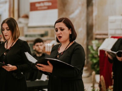 Introduzione al canto solistico